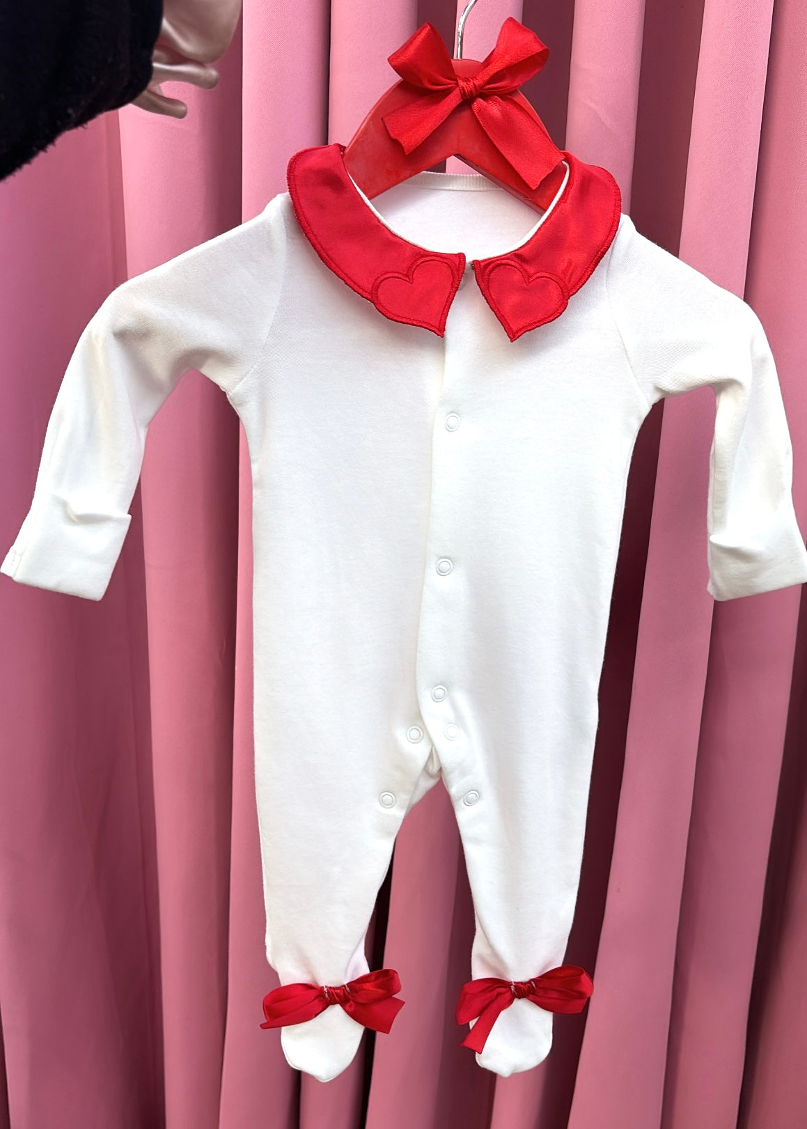 RED HEART EMBROIDERED COLLARED BABY GROW (10-20 WORKING DAYS)