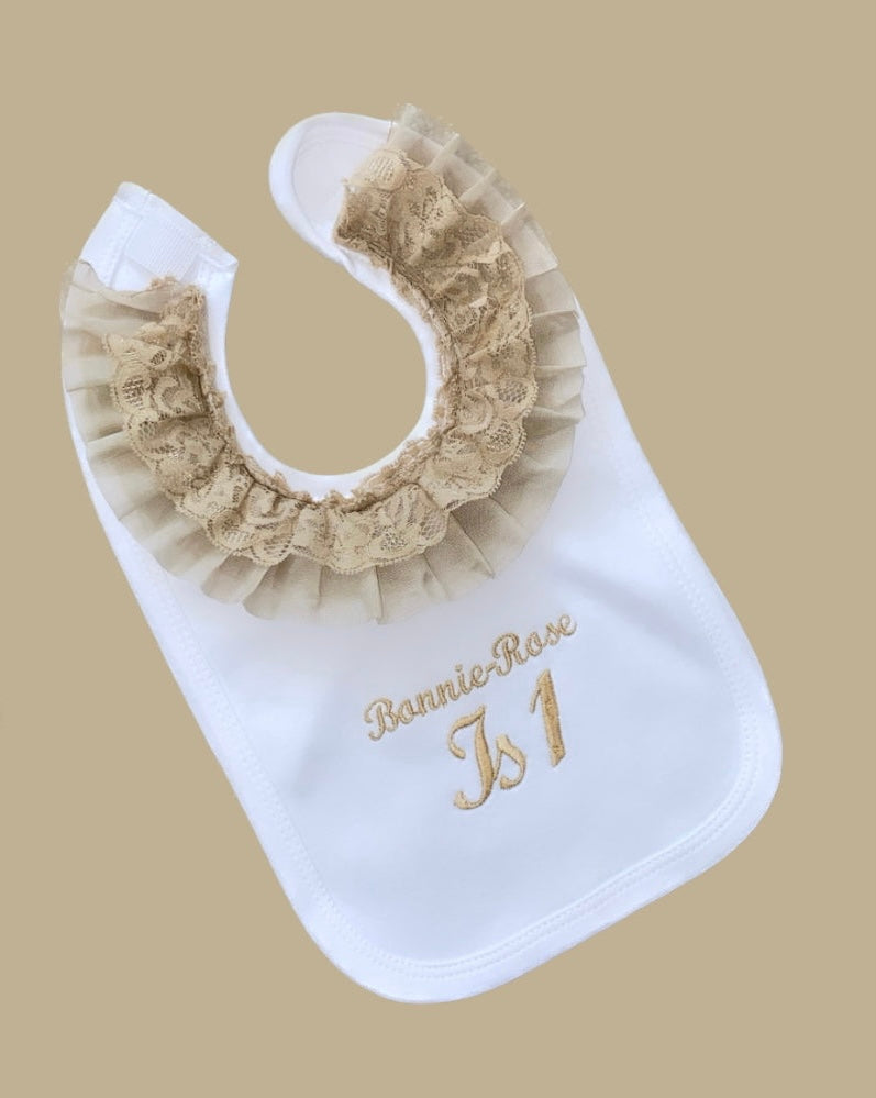 PERSONALISED GOLD FRILLY BIB 2-4 WEEKS