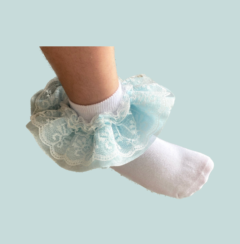 LIGHT BLUE FRILLY SOCKS 2-4 WEEK