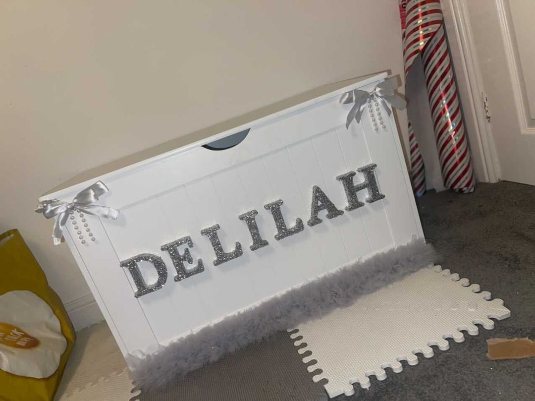 White large toy box 2-4 WEEKS
