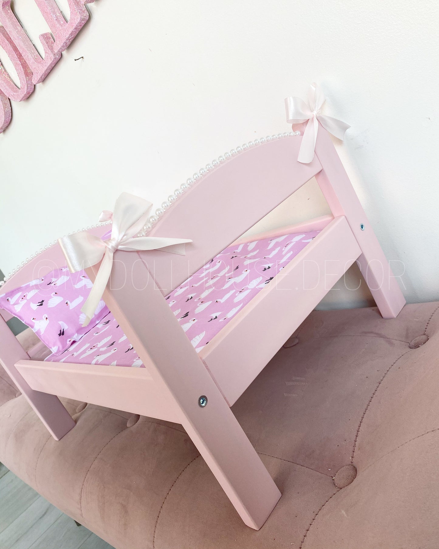 PINK DOLLS BED 2-4 WEEKS