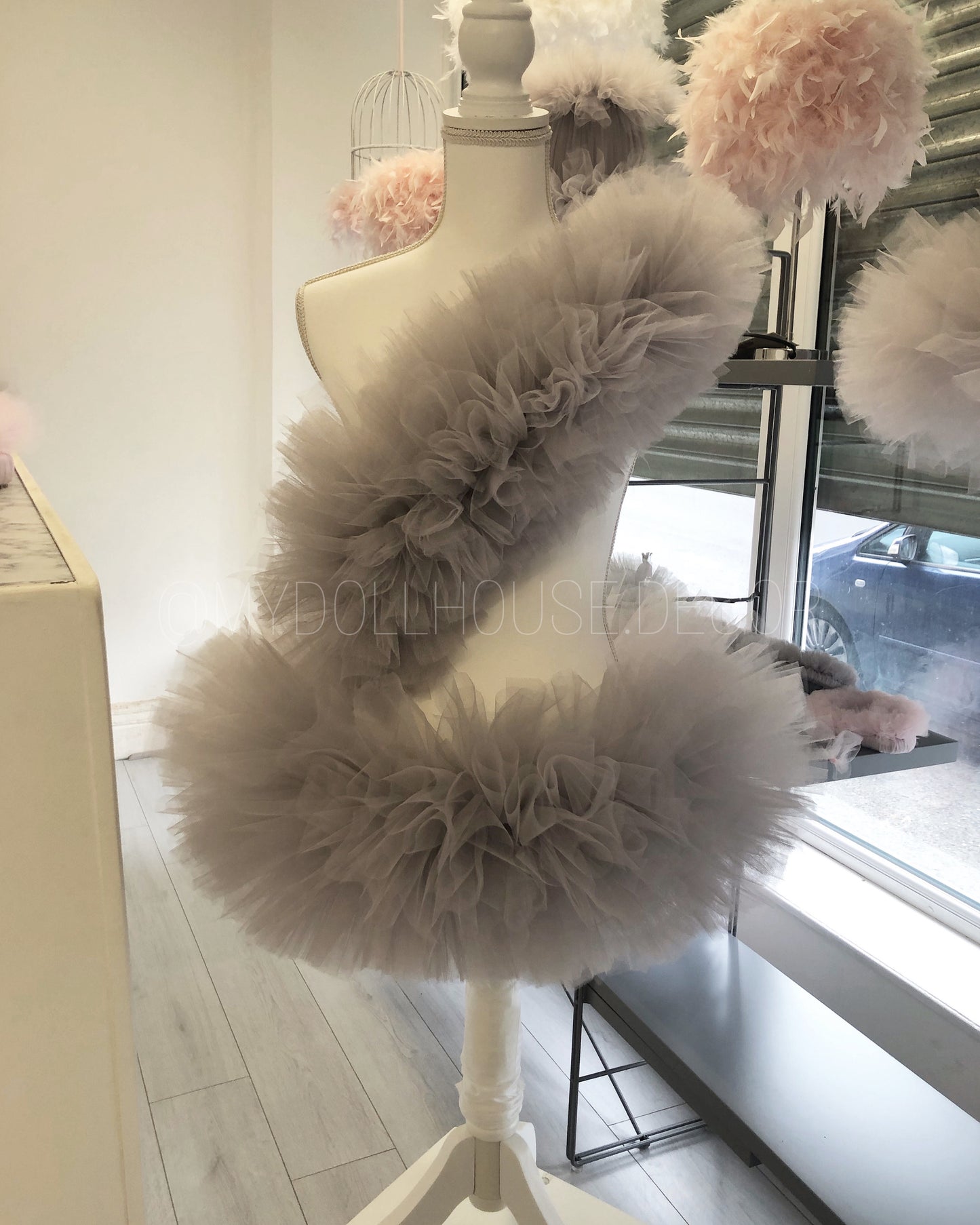 TUTU MANNEQUIN 2-4 WEEKS