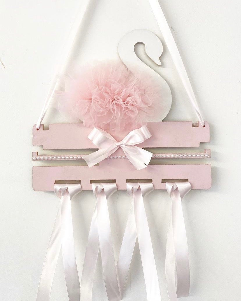 SWAN BOW AND HEAD BAND HOLDER 2-4 WEEKS