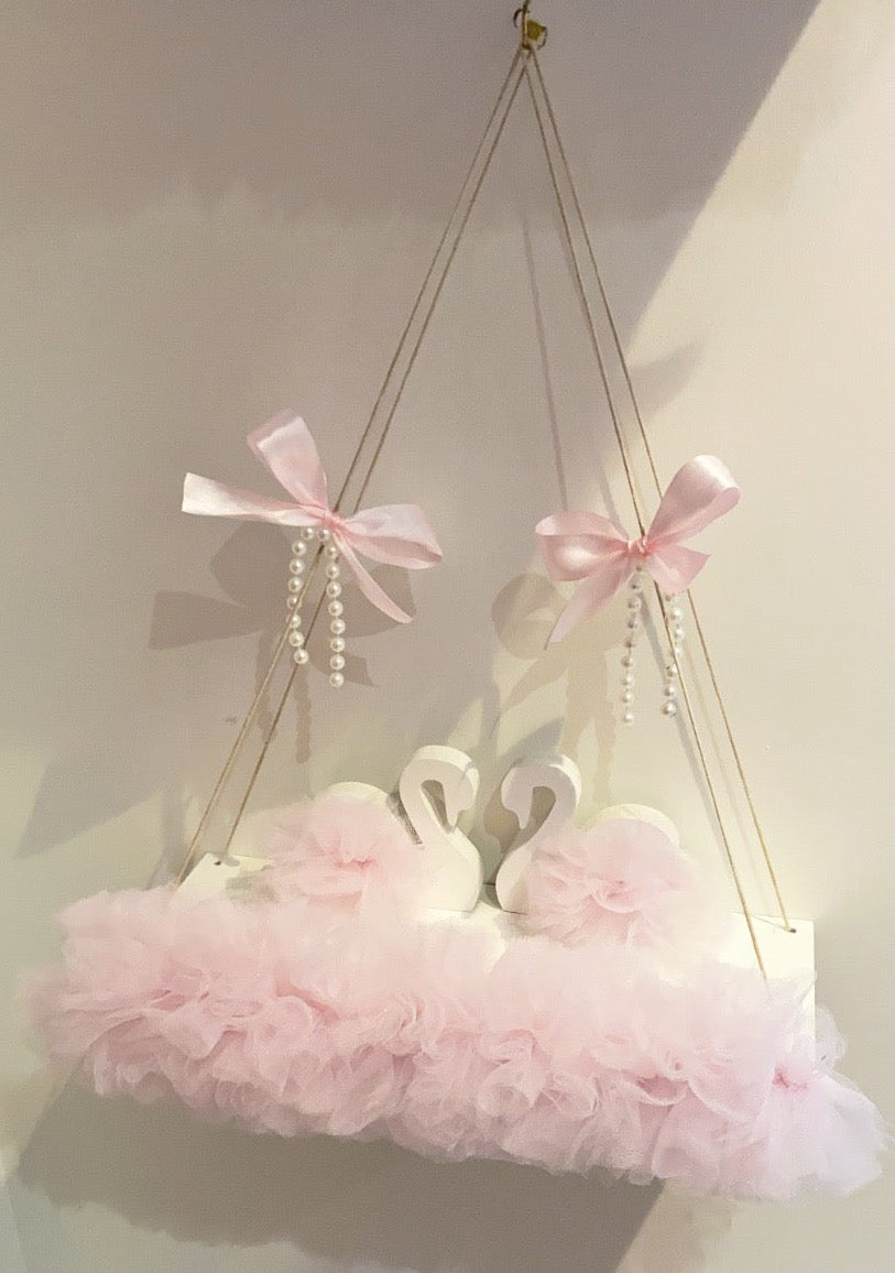 TUTU SHELF 2-4 WEEKS