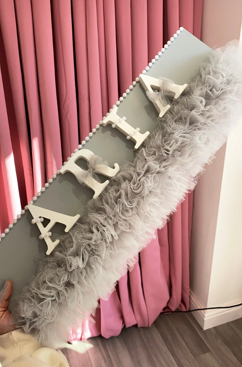 GREY LARGE TUTU PLAQUE 2-4 WEEKS
