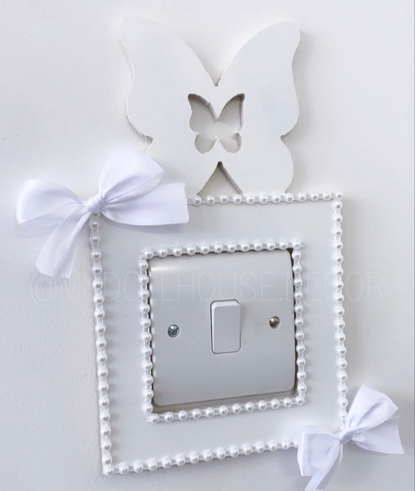 BUTTERFLY LIGHT SWITCH SURROUND 2-4 WEEKS
