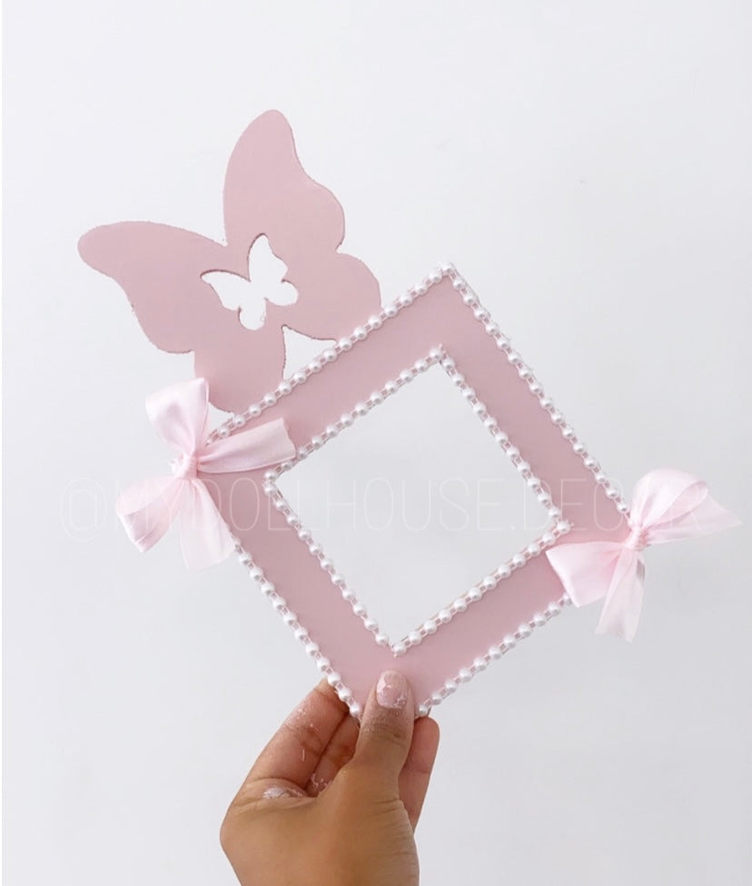 BUTTERFLY LIGHT SWITCH SURROUND 2-4 WEEKS
