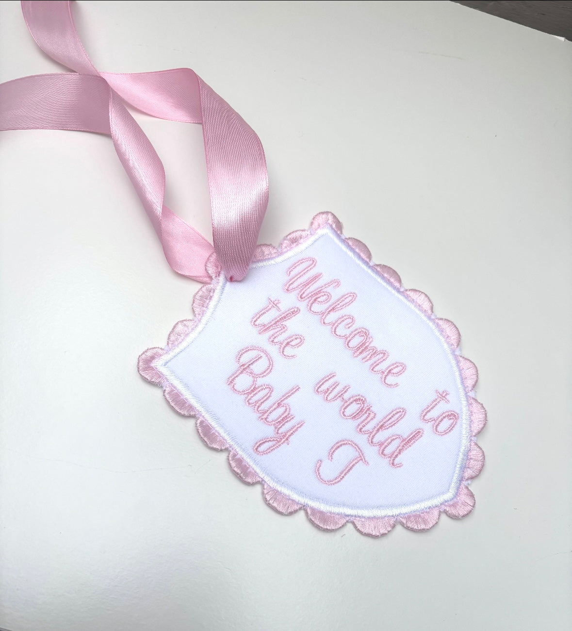 BABY ANNOUNCEMENT WELCOME EMBROIDERED TAG SIGN