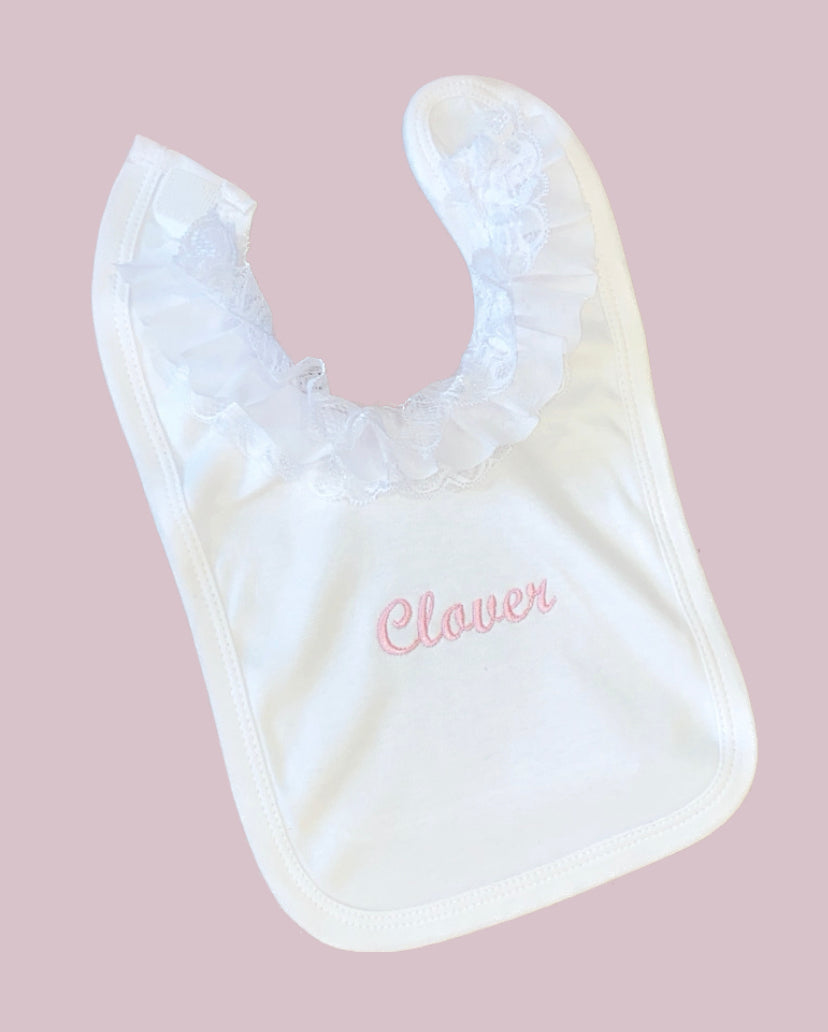 PERSONALISED WHITE FRILLY BIB 2-4 WEEKS