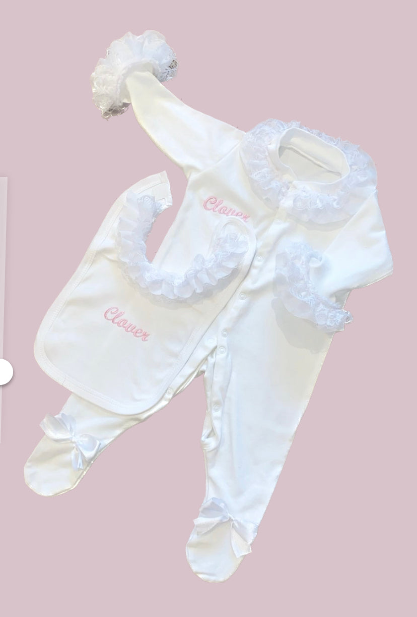 PERSONALISED WHITE FRILLY BABY GROW 2-4 WEEKS