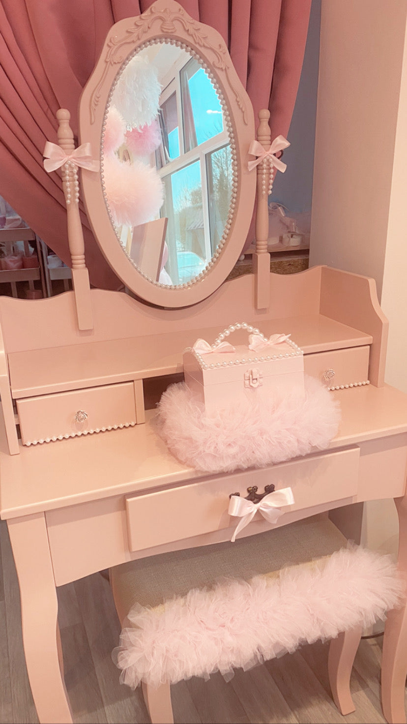 DUSTY PINK DRESSING TABLE AND STOOL 2-4 WEEKS